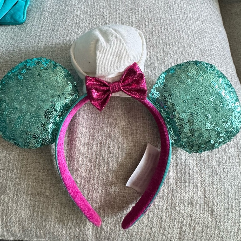 Disney Parks Minnie Mouse DCA Chef Food & Wine Sequin Ears Headband